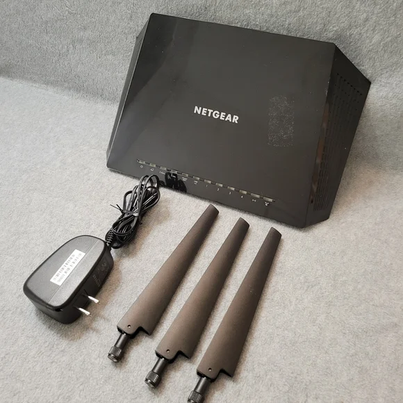 NETGEAR WiFi Router AC2600 - Picture 3 of 9